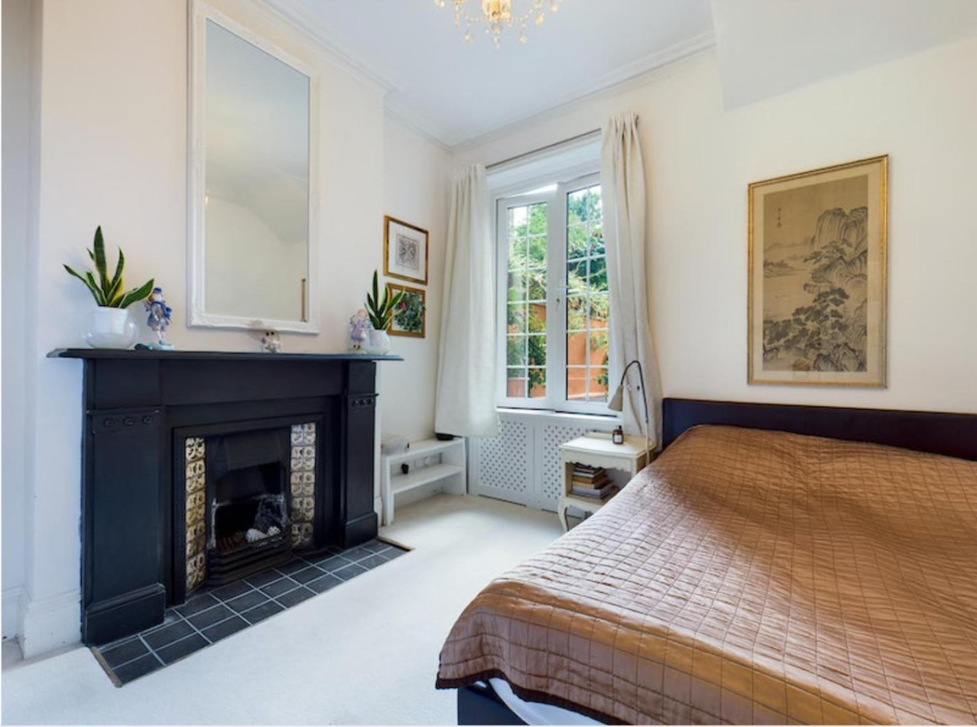 The Clapham Apartment With Private Patio ลอนดอน ภายนอก รูปภาพ